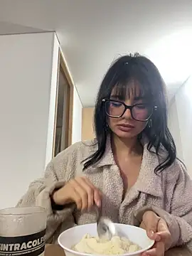 _Lucycherry's cam snapshot