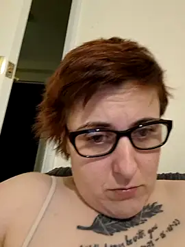 Tiara_XOX's cam snapshot