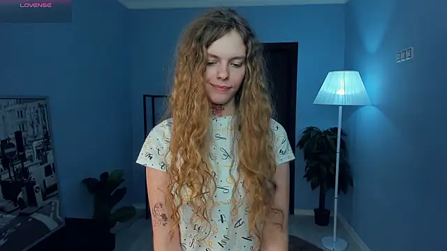 RayaNenlia's cam snapshot