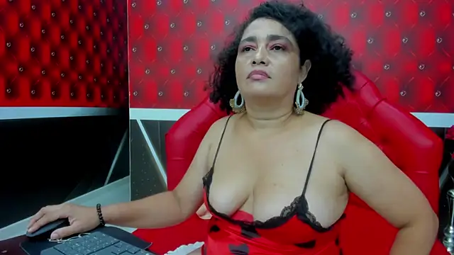 Bianca_Millf's cam snapshot