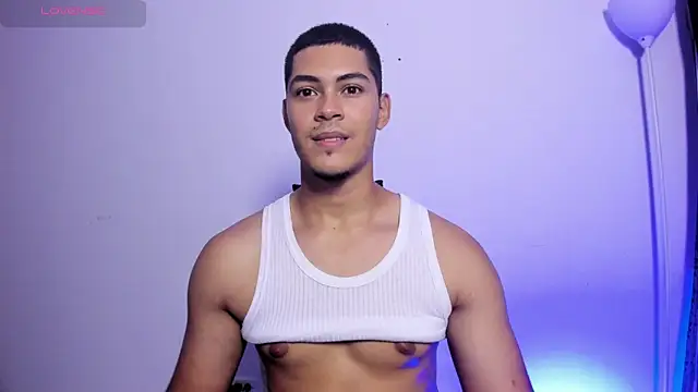 Iamdylan777 live sex cam