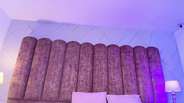 Fluffy_Bubble21's cam snapshot