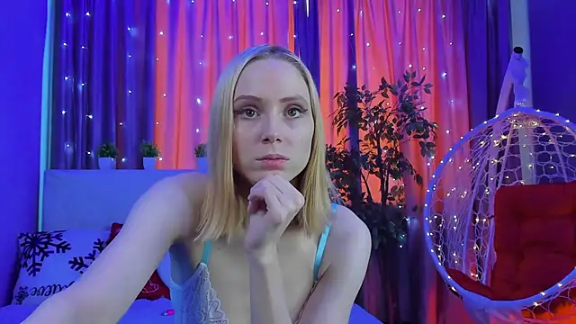 Gina_Gina_love's cam snapshot