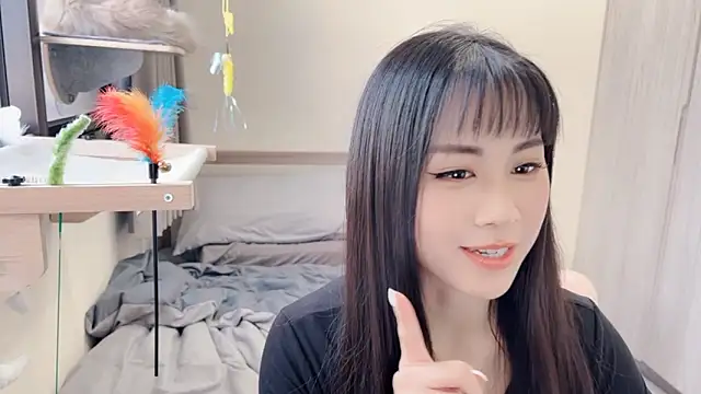 BabyOneDaily's cam snapshot