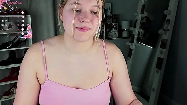 Rebecca_Kelly's cam snapshot