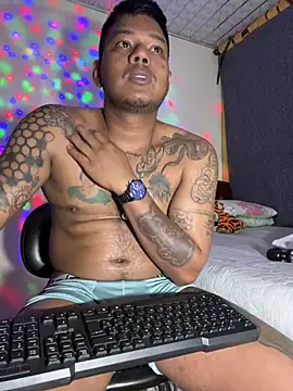 Saipuer31 live sex cam