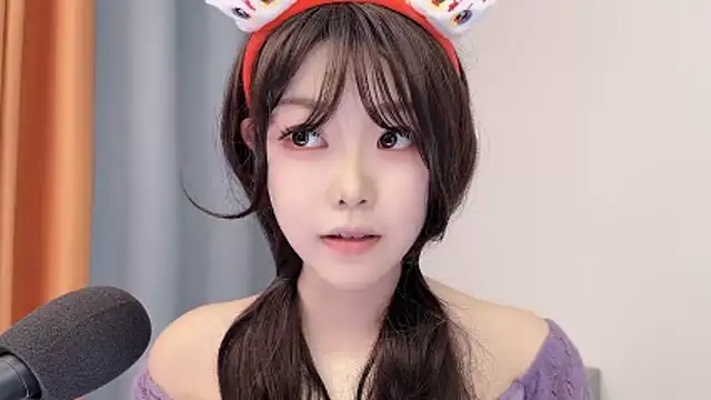 smalldaisy's cam snapshot