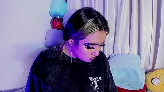 Lilith_Zenith_'s cam snapshot