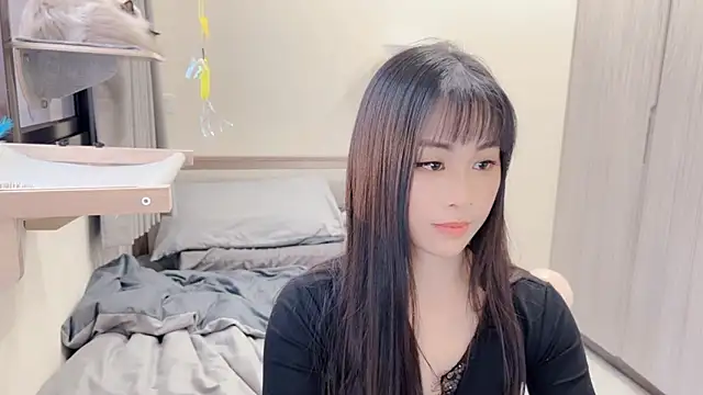 BabyOneDaily's cam snapshot