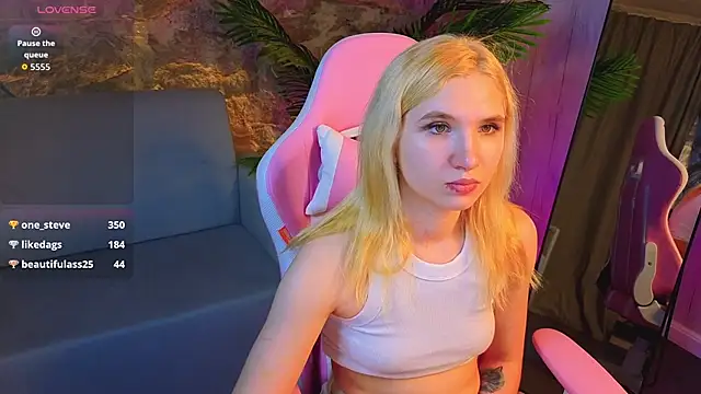 Iron_Adele's cam snapshot