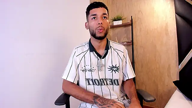 Thiagoferreti live sex cam