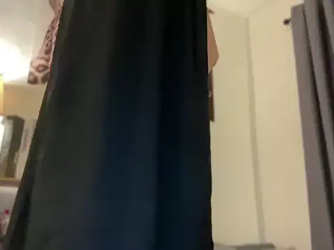 HoleeLaura live sex cam