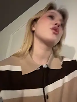 CaitlinSugar live sex cam