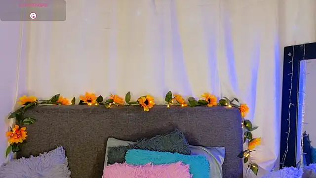 lunitaa0 live sex cam