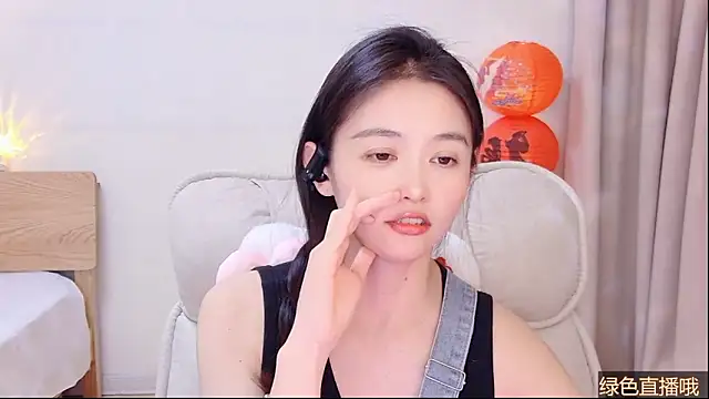 Coco-Sweetie live sex cam