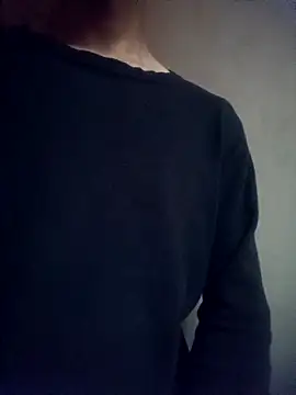 yourslave__ms's cam snapshot