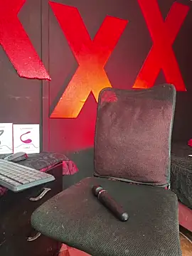 abrilbigcock live sex cam