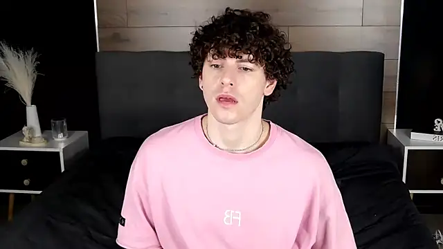 TylerGibson live sex cam