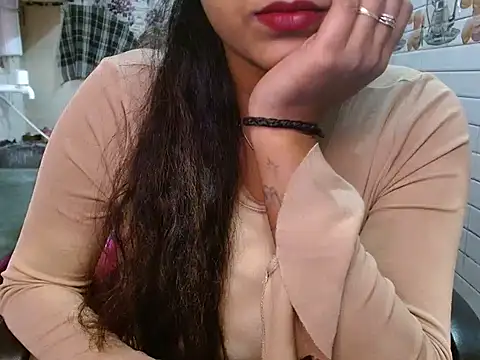 LovingPihu live sex cam