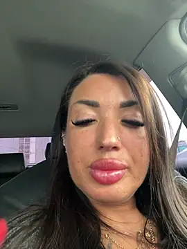 RuslanaXX live sex cam