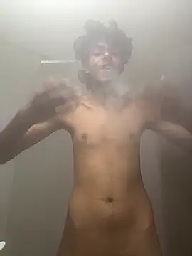 RavenKisses live sex cam