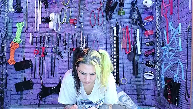 PANDORANEZZ's cam snapshot