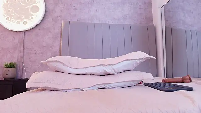 shanell-hott live sex cam