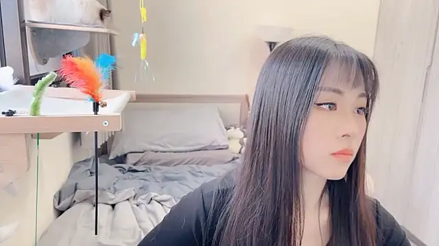 BabyOneDaily's cam snapshot