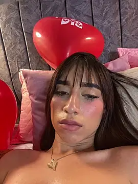 alahia_pink's cam snapshot