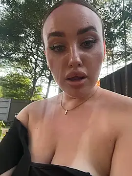 KiraSunshine live sex cam