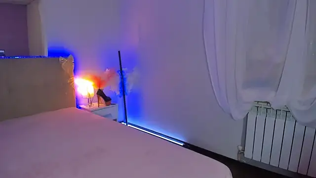 Laura_Leee live sex cam