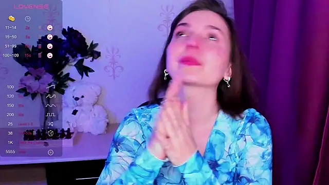 KindHazelHere_'s cam snapshot