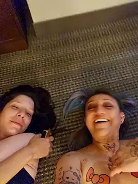 HELLOSKLA's cam snapshot