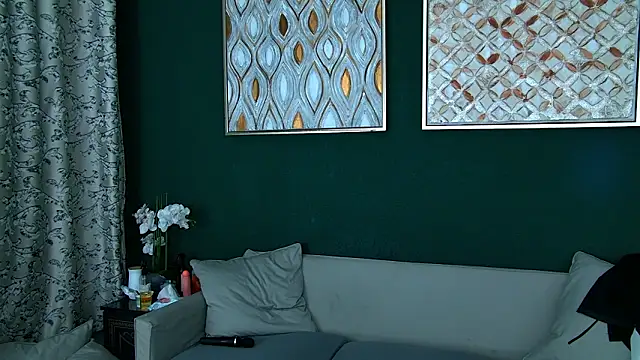 RoxanneJoy's cam snapshot