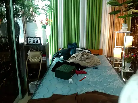 Queen_kendalx19 live sex cam