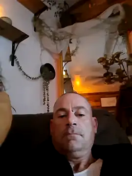 MISTERANDDEMI's cam snapshot