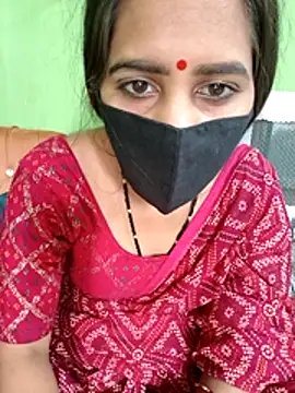 SareeQween143 live sex cam