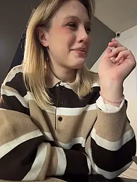 CaitlinSugar's cam snapshot