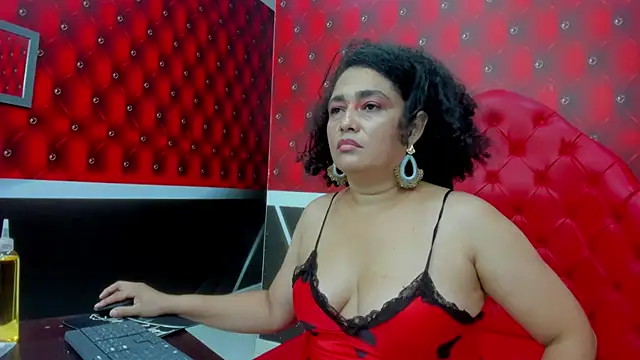 Bianca_Millf's cam snapshot