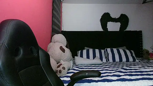 charlotedoll's cam snapshot