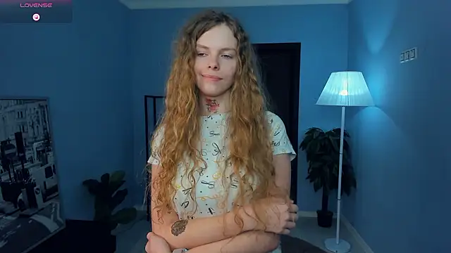 RayaNenlia's cam snapshot