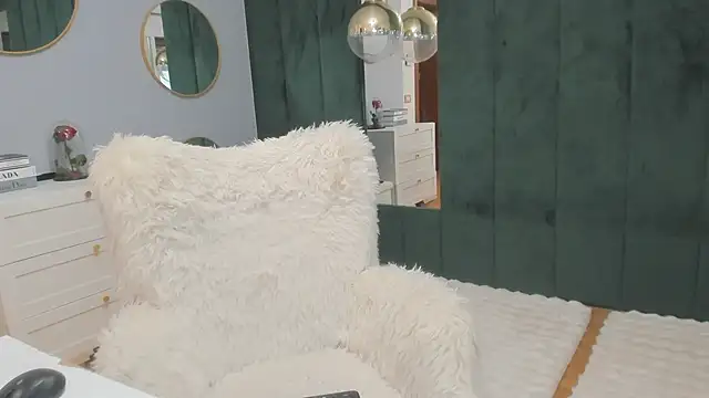 ElisaBaxter's cam snapshot