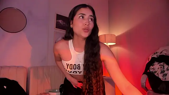 lara_madisson's cam snapshot