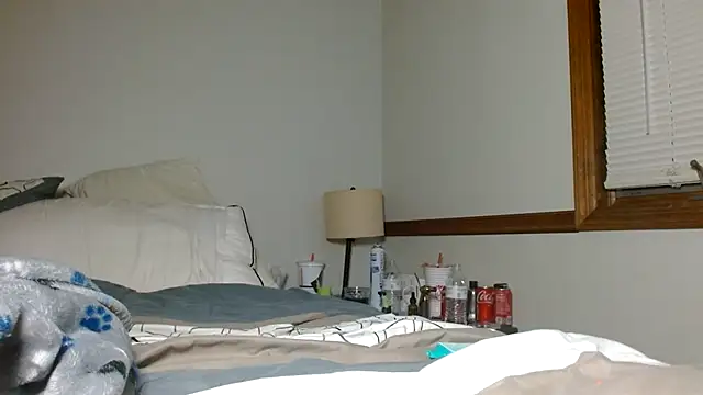 FrankieFuckMe live sex cam