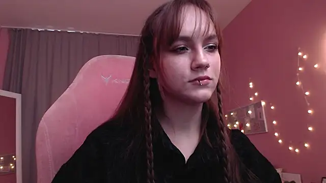 Jamie_Chung's cam snapshot