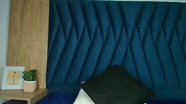 LioyQueen's cam snapshot