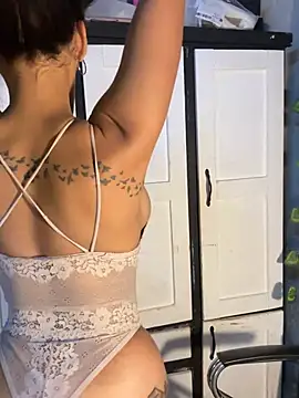 chicachocolate01's cam snapshot