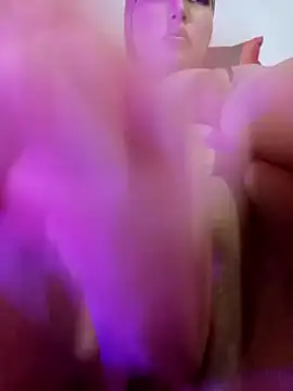 Celeste_camila18's cam snapshot