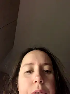 JuicyLucyy69's cam snapshot