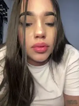 SofiaWildee live sex cam